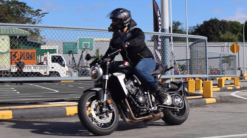 Honda CB1000R mới gi&#225; 468 triệu đồng - Ảnh 1