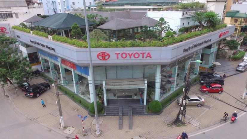 Toyota Việt Nam sẽ tạm dừng sản xuất bắt đầu từ ngày 30/03/2020. Toàn bộ đại lý và chi nhánh Toyota đều đóng cửa phòng trưng bày và xưởng dịch vụ từ ngày 28/3.
