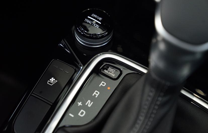 Kia Seltos gi&#225; từ 589 triệu đồng đẹp long lanh, ngập tr&#224;n c&#244;ng nghệ - Ảnh 5