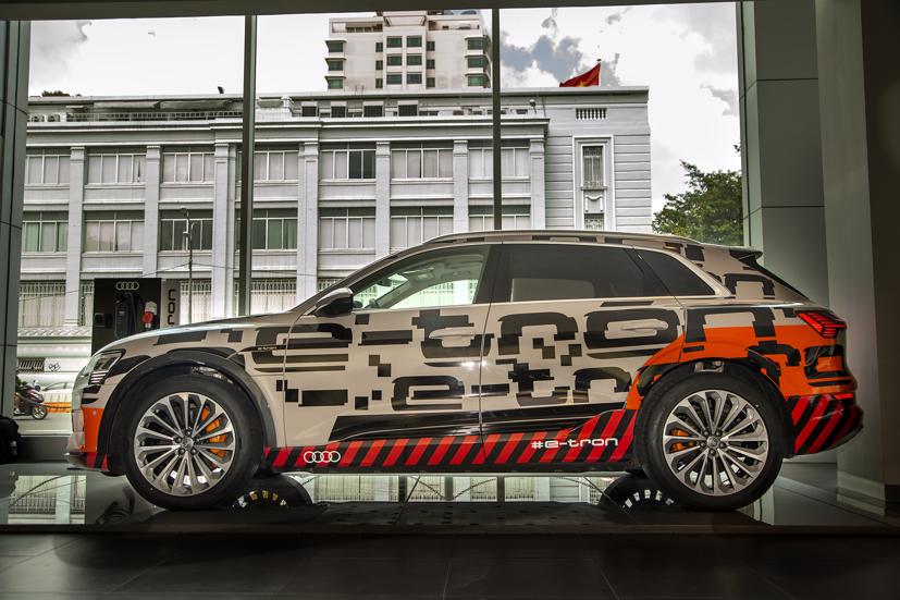 Cận cảnh xe điện hạng sang Audi e-tron đầu ti&#234;n tại Việt Nam - Ảnh 3