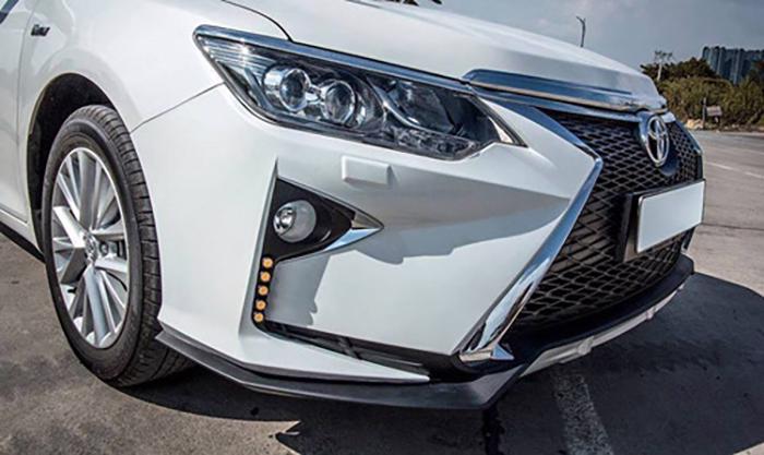 Cản độ theo phong cách Lexus hiện đang được nhiều chủ xe Camry cả mới và cũ ưa chuộng.