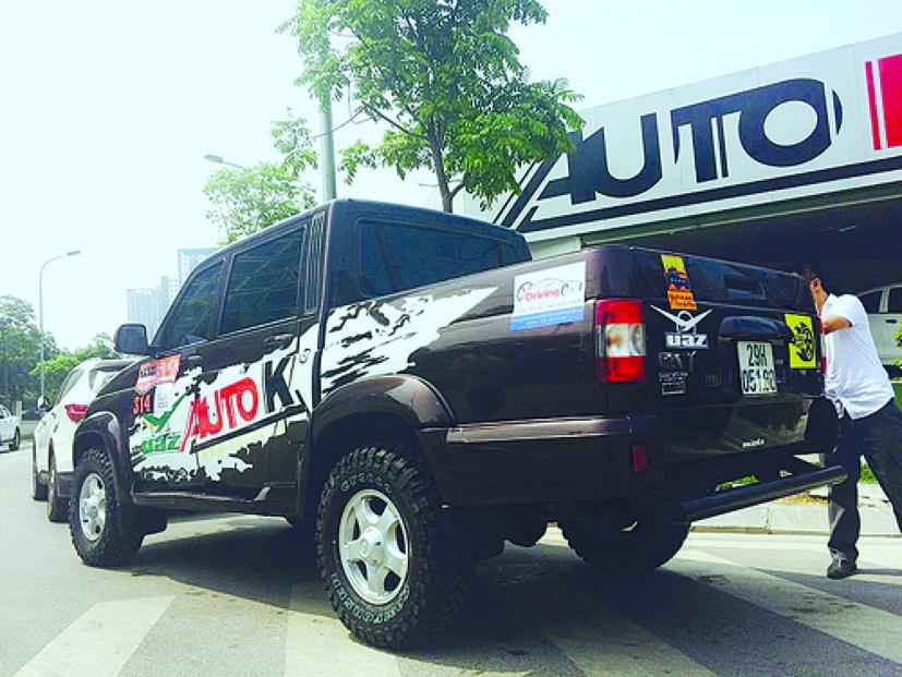 Đầu năm 2018, showroom của nhà phân phối xe Nga là AutoK luôn tấp nập khách đến tham khảo thông tin nhưng nay showroom đã đóng cửa