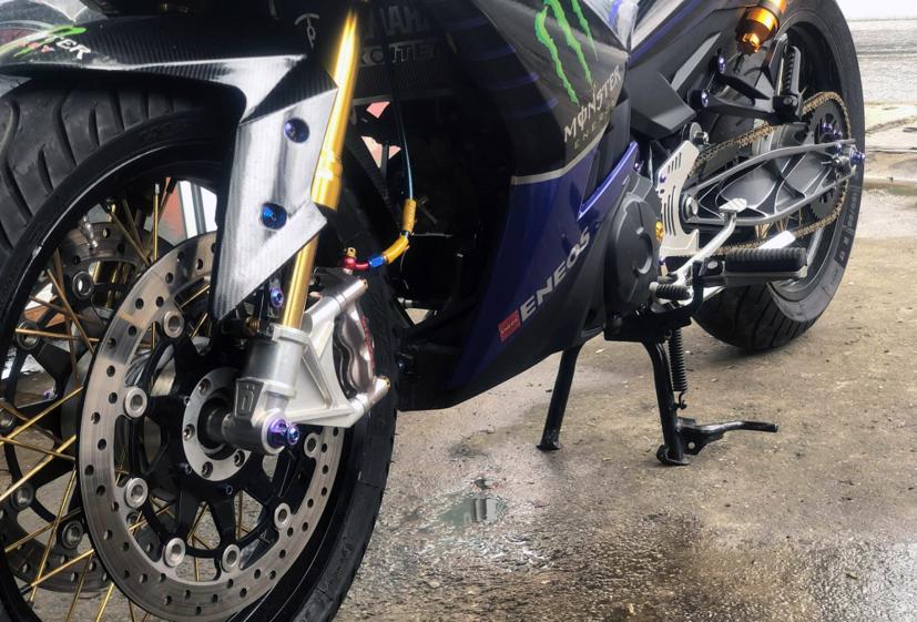 &quot;D&#226;n chơi&quot; thanh l&#253; chiếc Yamaha Exciter độ &quot;khủng&quot; - Ảnh 1