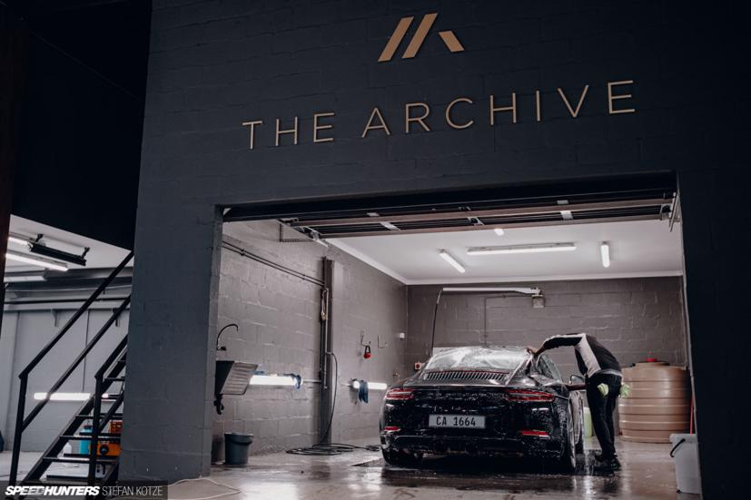 Dịch vụ chăm sóc xe tại The Archive.