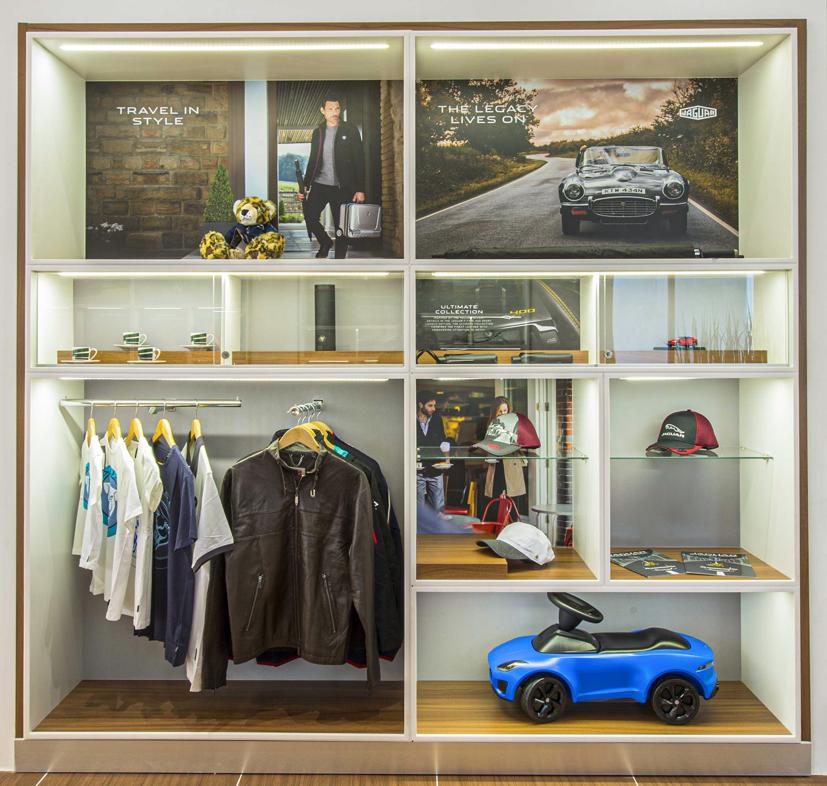 Kh&#244;ng gian sang chảnh của showroom Jaguar Land Rover mới tại H&#224; Nội - Ảnh 8