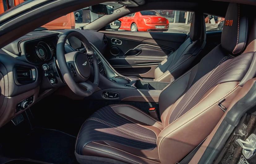 Si&#234;u xe Aston Martin DB11 m&#224;u độc hơn 15 tỷ về Việt Nam - Ảnh 9