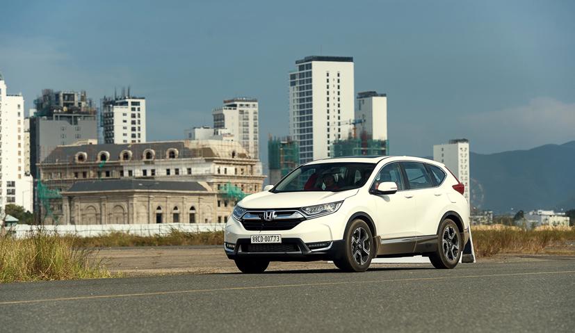 Điểm mặt 10 &#244; t&#244; b&#225;n chạy nhất Việt Nam th&#225;ng 7/2019 - Ảnh 1