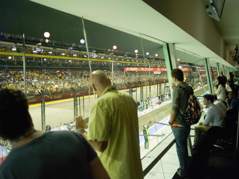 Gi&#225; 50-100 triệu, v&#233; F1 đắt nhất tại Việt Nam c&#243; g&#236; đặc biệt? - Ảnh 1