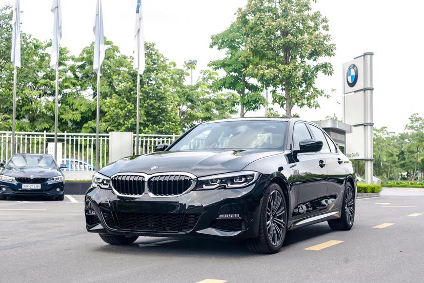 BMW 330i M-Sport về Việt Nam, gi&#225; gần 2,4 tỷ đồng - Ảnh 9