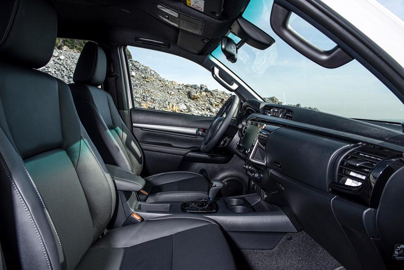 Toyota Hilux 2020 – C&#250; bứt tốc ngoạn mục của “vua” n&#250;i rừng - Ảnh 16