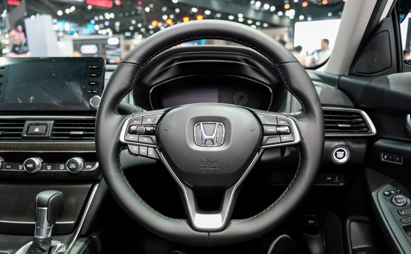 Nội thất Accord mới tại thị trường Thái Lan.