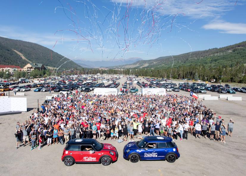 Những người tham dự hành trình “Mini Takes the States” (tạm dịch: “Mini chiếm các tiểu bang”) năm 2018.