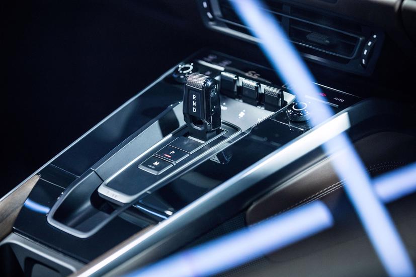 Porsche 911 mới về Việt Nam, gi&#225; từ 7,6 tỷ đồng - Ảnh 6
