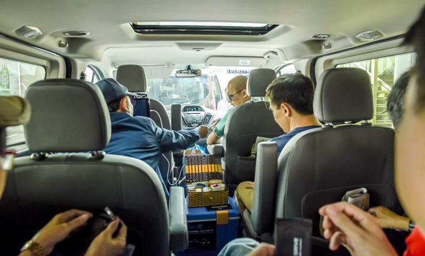 Gi&#225; 1 tỷ đồng, Ford Tourneo “mở đường” mới ở Việt Nam - Ảnh 6