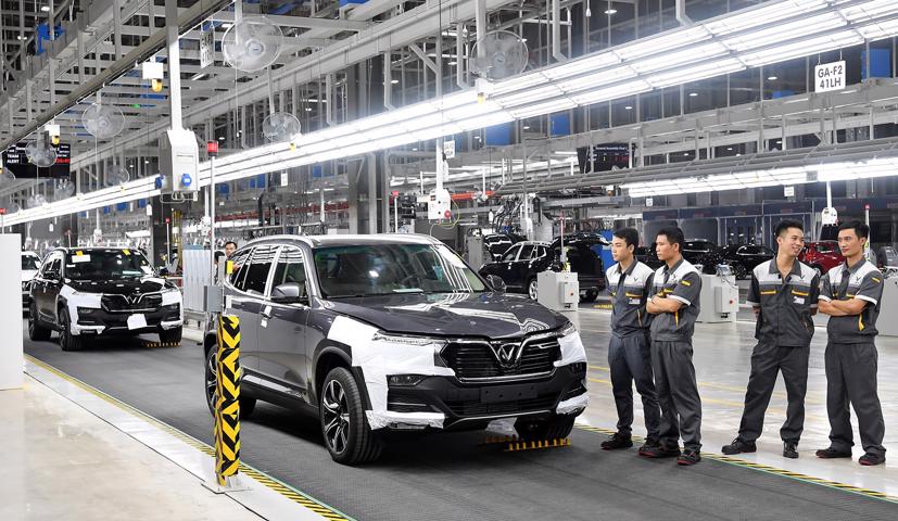 Những chiếc SUV Lux SA2.0 chuẩn bị xuất xưởng tại nhà máy VinFast Hải Phòng.