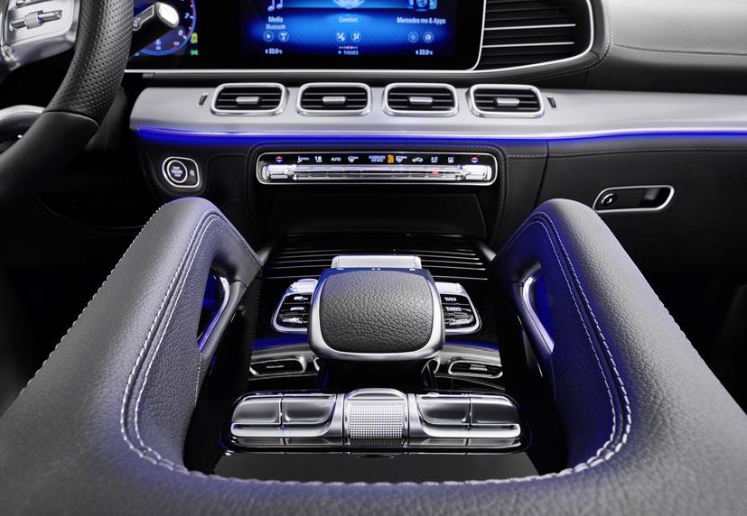 Bệ tì tay trung tâm kiểu mới.