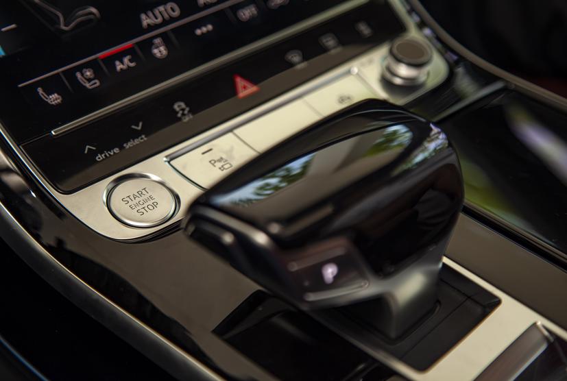 Cận cảnh Audi A8L mới vừa về Việt Nam - Ảnh 18