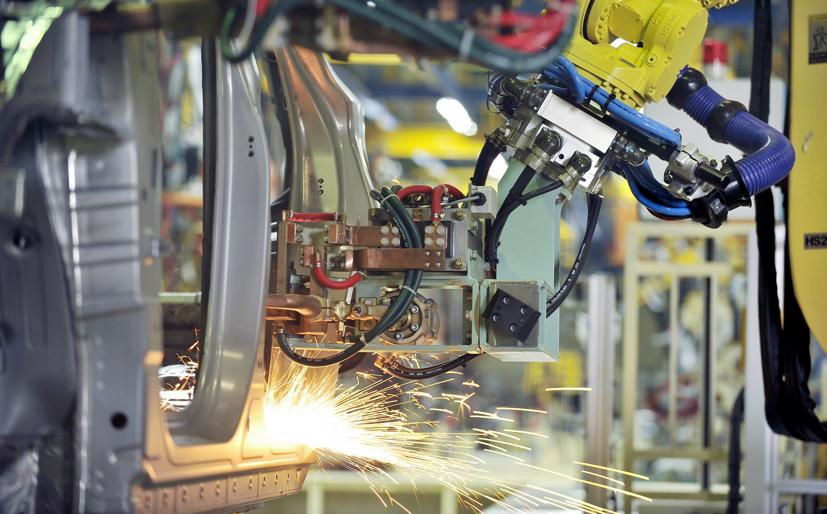 Dây chuyền hàn hiện đại trong nhà máy ô tô Hyundai của TC Motor.