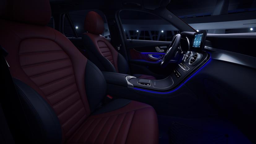 Mercedes n&#226;ng cấp GLC 300 4Matic, gi&#225; hơn 2,5 tỷ đồng - Ảnh 6